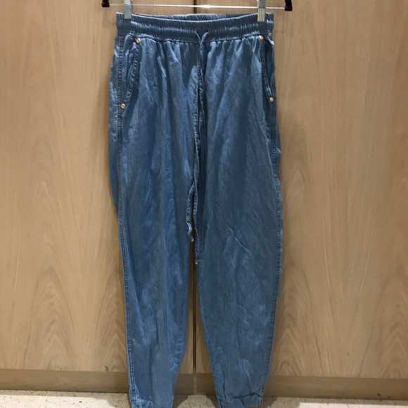 Boutique Pants - Jogger jean pants Boutique Pants - Jogger jean pants